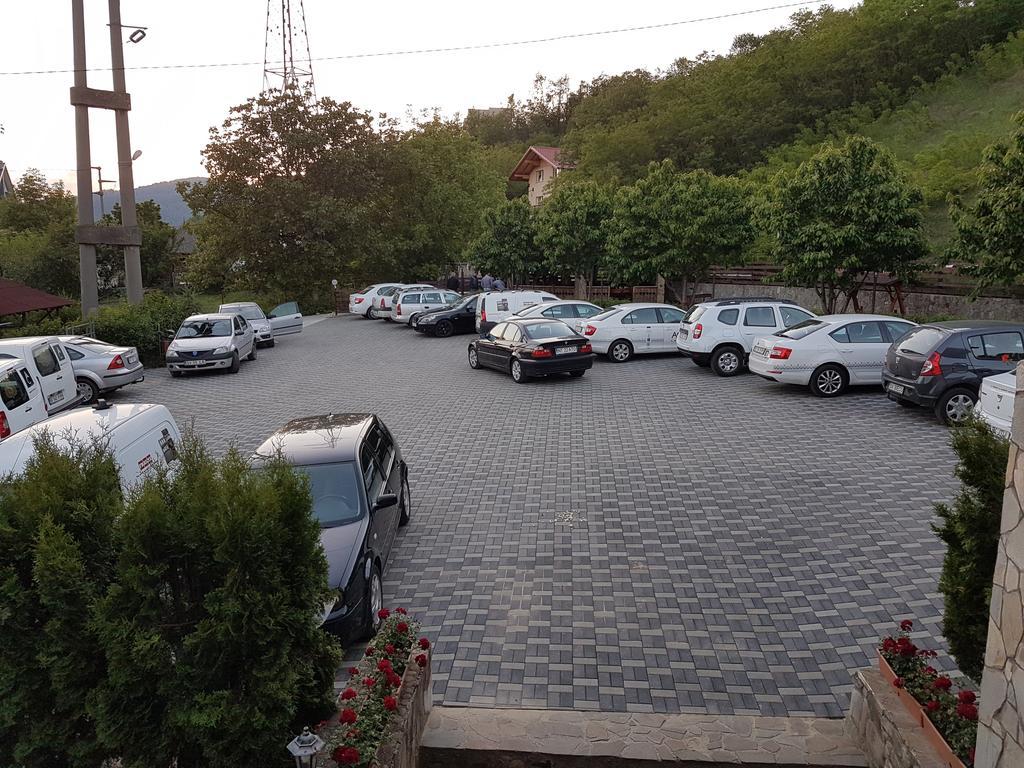 Pensiunea Moldova Piatra Neamţ Eksteriør billede